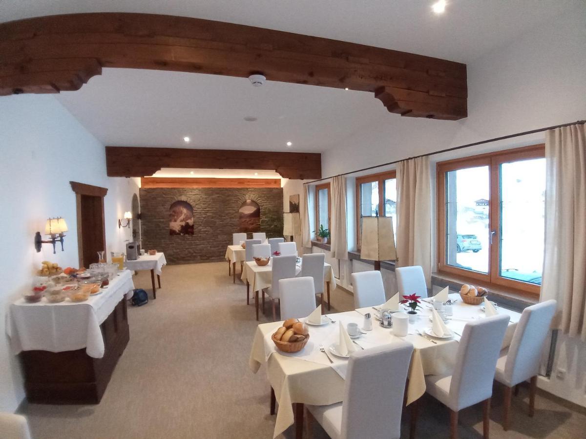 Cafe Pension Erbhof Kartitsch Exteriör bild